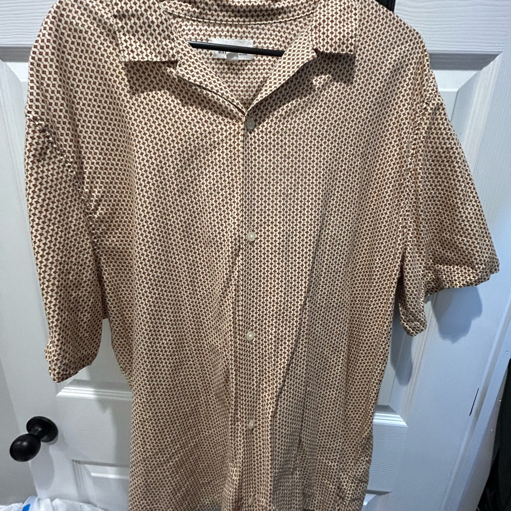 GAP Men's Tan Geometric Button Down Shirt